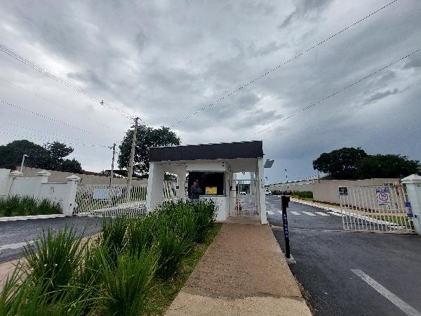 Vende-se em Campo Largo-PR  apto, 46.02 de área total, 40.31 de área privativa,  2_qto(s), WC, 1_sala(s), cozinha, 1_vaga(s) de garagem.