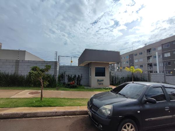 Vende-se em Cascavel-PR  apto, 61.09 de área total, 52.93 de área privativa,  2_qto(s), a.serv, WC, 1_sala(s), cozinha, 1_vaga(s) de garagem.