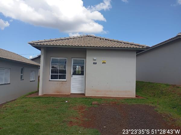 Vende-se em Arapongas-PR  Casa, 43.85 de área total, 43.85 de área privativa, 160.00 de área do terreno,  2_qto(s), a.serv, WC, 1_sala(s), cozinha, 1_vaga(s) de garagem.