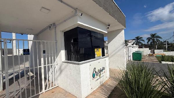 Vende-se em Campo Largo-PR  apto, 46.02 de área total, 40.31 de área privativa,  2_qto(s), WC, 1_sala(s), cozinha, 1_vaga(s) de garagem.