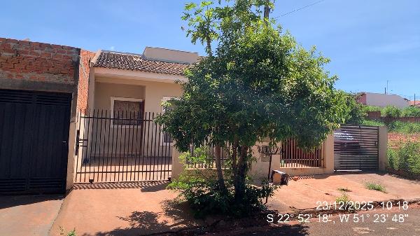 Vende-se em Florestopolis-PR  Casa, 51.05 de área total, 51.05 de área privativa, 125.66 de área do terreno.