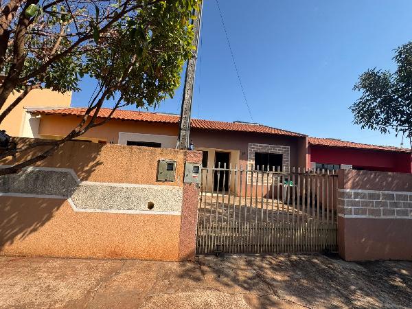 Vende-se em Florestopolis-PR  Casa, 55.80 de área total, 55.80 de área privativa, 135.96 de área do terreno,  2_qto(s), a.serv, WC, 1_sala(s), cozinha, 1_vaga(s) de garagem.