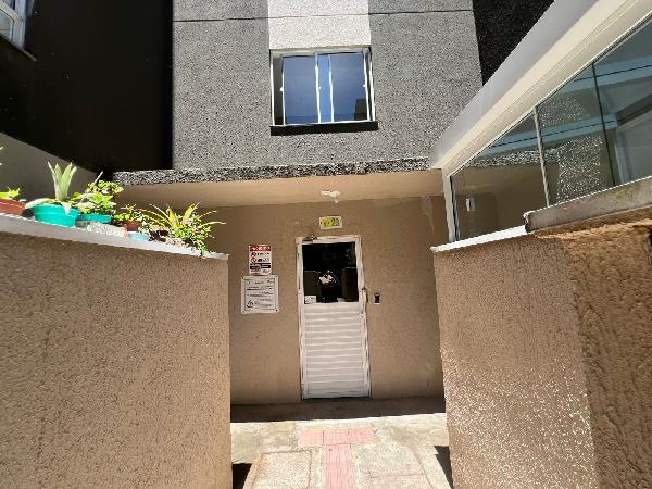 Vende-se em Campo Largo-PR  apto, 63.22 de área total, 40.31 de área privativa,  2_qto(s), WC, 1_sala(s), cozinha, 1_vaga(s) de garagem.