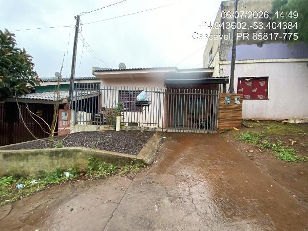 Vende-se em Cascavel-PR  Casa, 48.10 de área total, 48.00 de área privativa, 72.74 de área do terreno,  2_qto(s), a.serv, WC, 1_sala(s), cozinha.