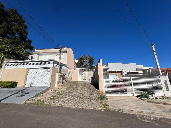 Vende-se em Fazenda Rio Grande-PR  Casa, 60.00 de área total, 60.00 de área privativa, 81.00 de área do terreno,  2_qto(s), a.serv, WC, 1_sala(s), cozinha.