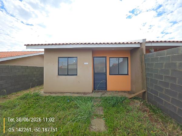 Vende-se em Ponta Grossa-PR  Casa, 42.34 de área total, 42.34 de área privativa, 150.50 de área do terreno,  2_qto(s), a.serv, WC, 1_sala(s), cozinha.