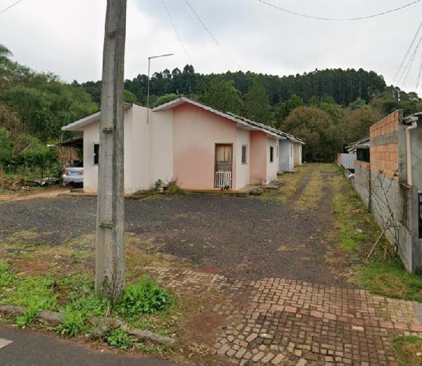 Vende-se em Vitorino-PR  Casa, 52.56 de área total, 52.56 de área privativa, 124.46 de área do terreno,  2_qto(s), a.serv, WC, 1_sala(s), cozinha.