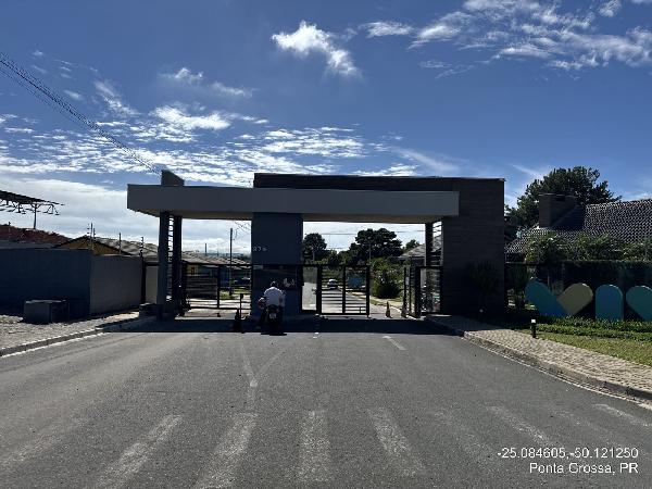 Vende-se em Ponta Grossa-PR  Casa, 183.17 de área total, 43.99 de área privativa, 237.30 de área do terreno,  2_qto(s), a.serv, WC, 1_sala(s), cozinha.