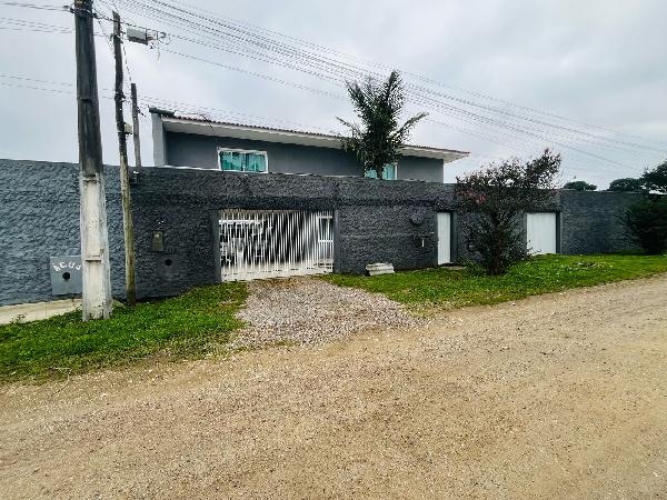 Vende-se em Piraquara-PR  Casa, 433.88 de área total, 433.88 de área privativa, 780.00 de área do terreno,  5_qto(s), a.serv, WC, 4_sala(s), 1 lavabo(s), cozinha.