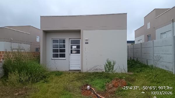 Vende-se em Ponta Grossa-PR  Casa, 48.64 de área total, 48.64 de área privativa, 160.00 de área do terreno,  2_qto(s), a.serv, WC, 1_sala(s), cozinha, 1_vaga(s) de garagem.