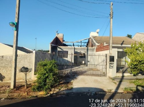 Vende-se em Mandaguacu-PR  Casa, 57.30 de área privativa, 126.00 de área do terreno.