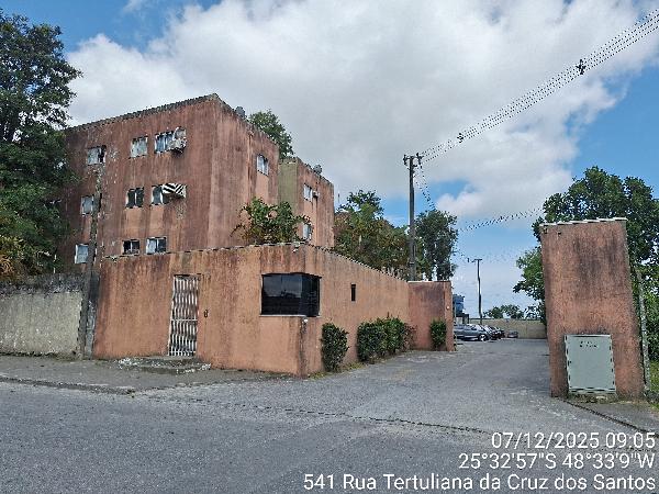 Vende-se em Paranagua-PR  apto, 55.85 de área total, 51.44 de área privativa,  3_qto(s), WC, 1_sala(s), cozinha.