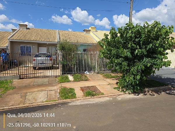 Vende-se em Ponta Grossa-PR  Casa, 45.10 de área total, 45.10 de área privativa, 105.20 de área do terreno,  2_qto(s), a.serv, WC, 1_sala(s), cozinha.