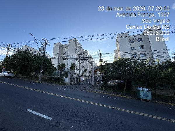 Vende-se em Caxias Do Sul-RS  apto, 76.11 de área total, 41.87 de área privativa,  2_qto(s), WC, 1_sala(s), cozinha, 1_vaga(s) de garagem.