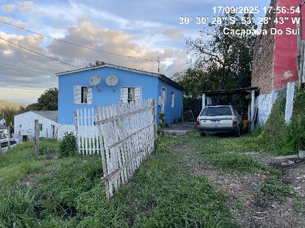 Vende-se em Cacapava Do Sul-RS  Casa, 37.80 de área total, 37.80 de área privativa, 180.00 de área do terreno,  2_qto(s), a.serv, WC, 1_sala(s), cozinha, 1_vaga(s) de garagem.