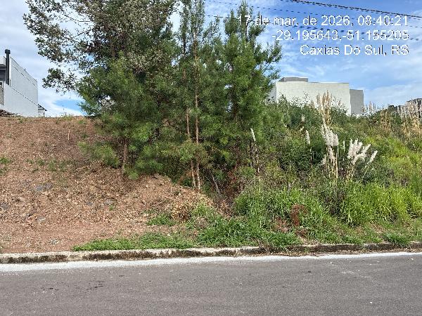 Vende-se em Caxias Do Sul-RS  Terreno, 336.00 de área do terreno.