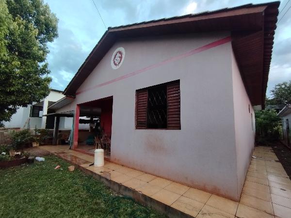 Vende-se em Chiapetta-RS  Casa, 86.36 de área total, 86.36 de área privativa, 418.60 de área do terreno,  3_qto(s), a.serv, WC, 2_sala(s), cozinha.