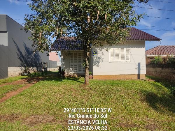 Vende-se em Estancia Velha-RS  Casa, 45.59 de área total, 45.59 de área privativa, 300.00 de área do terreno,  2_qto(s), WC, 1_sala(s), cozinha.