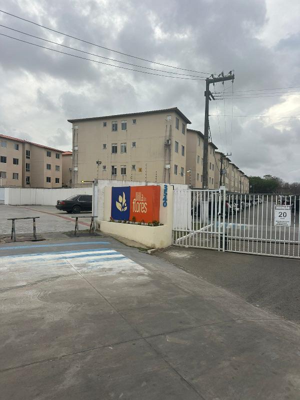 Vende-se em Aracaju-SE  apto, 94.55 de área total, 43.55 de área privativa,  2_qto(s), a.serv, WC, 1_sala(s), cozinha.