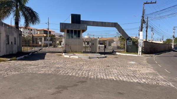 Vende-se em Nossa Senhora Do Socorro-SE  Terreno, 214.72 de área do terreno.
