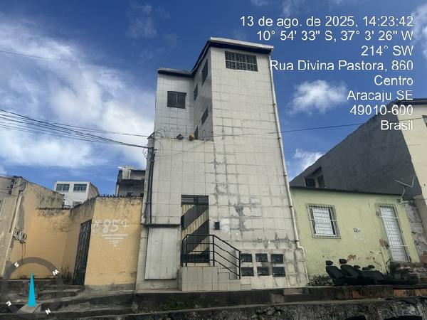 Vende-se em Aracaju-SE  Casa, 345.00 de área total, 127.40 de área privativa, 127.40 de área do terreno,  3_qto(s), WC, 1_sala(s), cozinha.