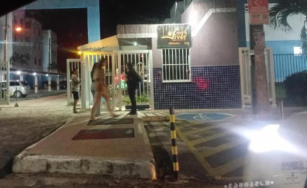 Vende-se em Sao Cristovao-SE  apto, 43.13 de área total, 43.13 de área privativa,  2_qto(s), a.serv, WC, 1_sala(s), 1 lavabo(s), cozinha.