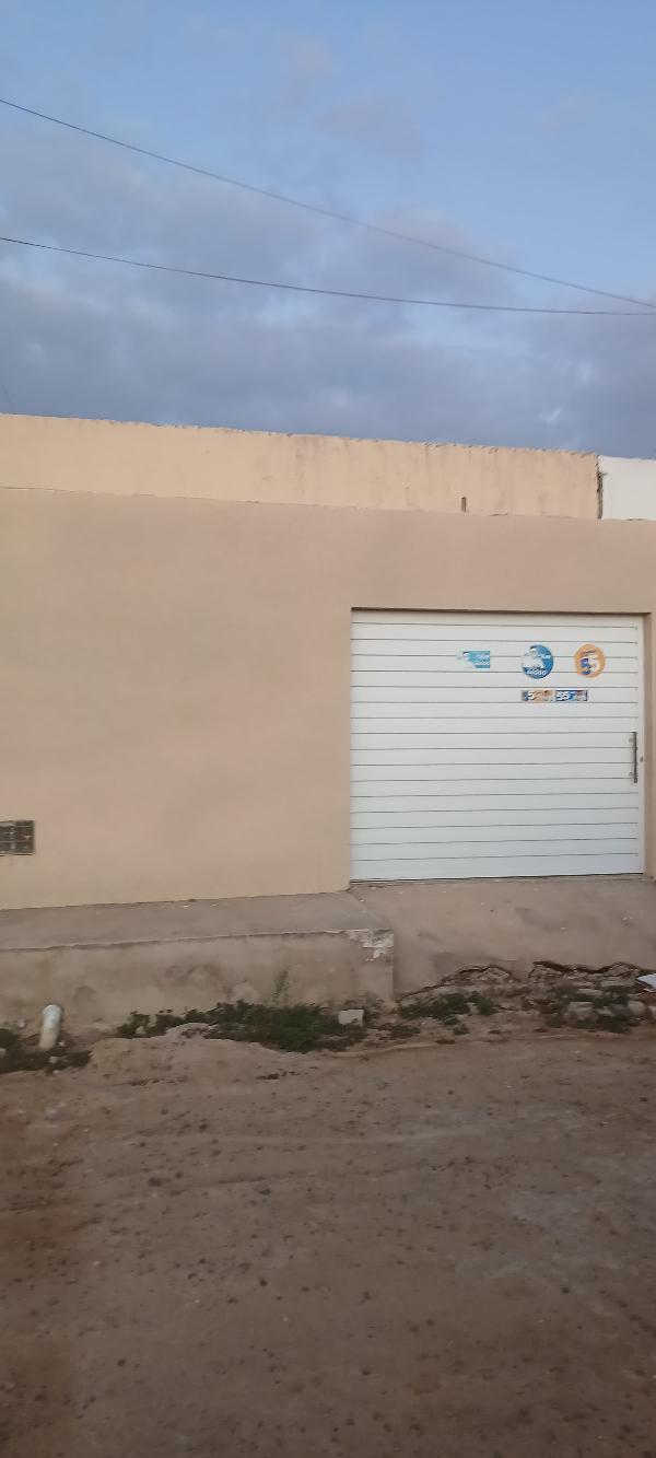 Vende-se em Monte Alegre De Sergipe-SE  Casa, 95.37 de área total, 95.37 de área privativa, 128.13 de área do terreno,  3_qto(s), a.serv, WC, 1_sala(s), cozinha, 1_vaga(s) de garagem.