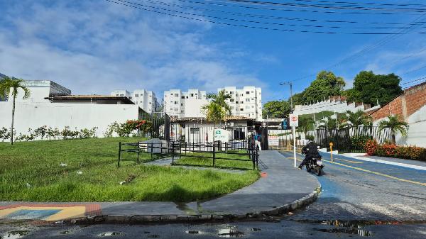 Vende-se em Aracaju-SE  apto, 75.24 de área total, 52.70 de área privativa,  2_qto(s), a.serv, WC, 1_sala(s), cozinha, 1_vaga(s) de garagem.