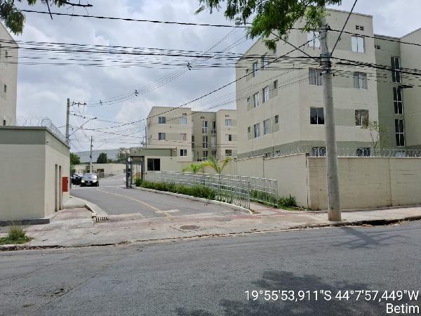 Vende-se em Betim-MG  apto, 99.43 de área total, 52.34 de área privativa,  2_qto(s), a.serv, WC, 1_sala(s), cozinha, 1_vaga(s) de garagem.