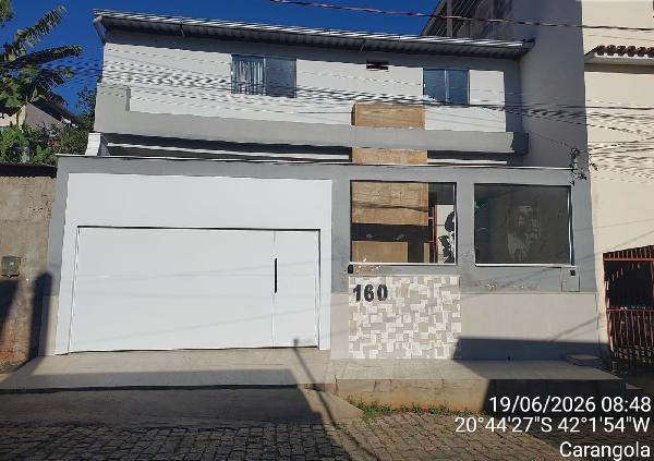 Vende-se em Carangola-MG  Casa, 299.34 de área total, 149.67 de área privativa, 270.00 de área do terreno,  3_qto(s), a.serv, WC, 1_sala(s), cozinha, Terraco.