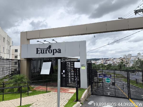 Vende-se em Contagem-MG  apto, 61.79 de área total, 44.85 de área privativa,  2_qto(s), a.serv, WC, 1_sala(s), cozinha.