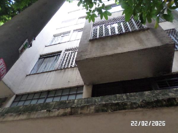 Vende-se em Belo Horizonte-MG  apto, 83.00 de área total, 83.00 de área privativa,  2_qto(s), a.serv, WC, WC Emp, 1_sala(s), DCE, cozinha.