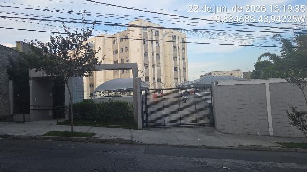 Vende-se em Belo Horizonte-MG  apto, 118.22 de área total, 46.96 de área privativa,  2_qto(s), a.serv, WC, 1_sala(s), cozinha, 1_vaga(s) de garagem.