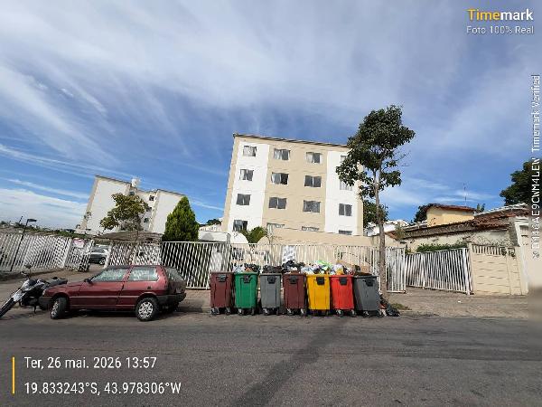 Vende-se em Belo Horizonte-MG  apto, 52.62 de área total, 42.98 de área privativa,  1_qto(s), WC, 1_sala(s), cozinha.