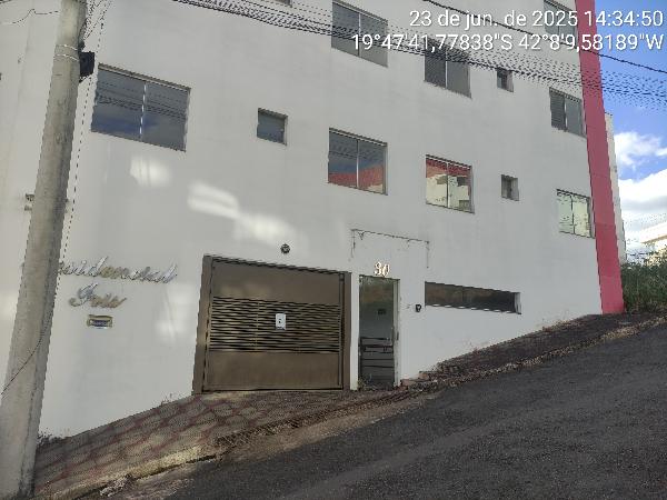 Vende-se em Caratinga-MG  apto, 91.64 de área total, 52.04 de área privativa,  2_qto(s), a.serv, WC, 1_sala(s), cozinha, 1_vaga(s) de garagem.