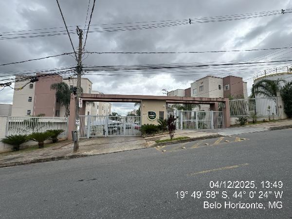 Vende-se em Belo Horizonte-MG  apto, 100.12 de área total, 42.10 de área privativa,  2_qto(s), WC, 1_sala(s), cozinha, 1_vaga(s) de garagem.