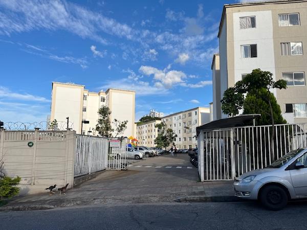 Vende-se em Belo Horizonte-MG  apto, 52.63 de área total, 42.99 de área privativa,  2_qto(s), WC, 1_sala(s), cozinha.