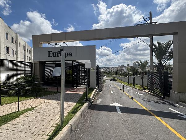 Vende-se em Contagem-MG  apto, 61.40 de área total, 44.85 de área privativa,  2_qto(s), WC, 1_sala(s), cozinha.
