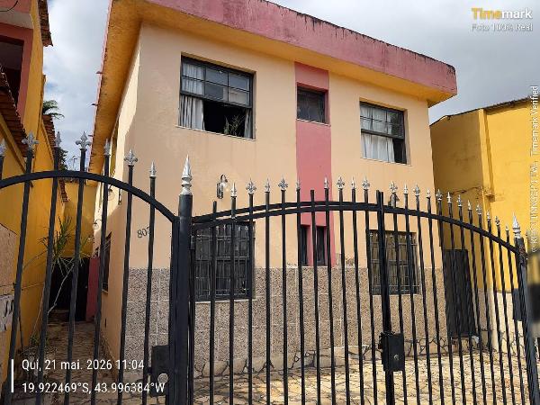 Vende-se em Belo Horizonte-MG  apto, 57.80 de área total, 44.36 de área privativa,  2_qto(s), a.serv, WC, 1_sala(s), cozinha.