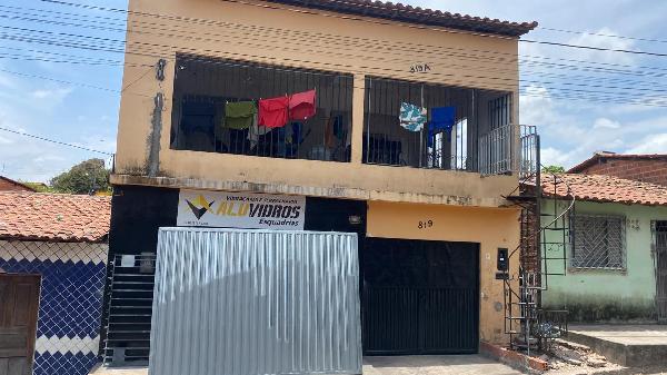 Vende-se em Chapadinha-MA  Casa, 133.00 de área privativa, 129.02 de área do terreno,  3_qto(s), WC, 1_sala(s), cozinha, 1_vaga(s) de garagem.