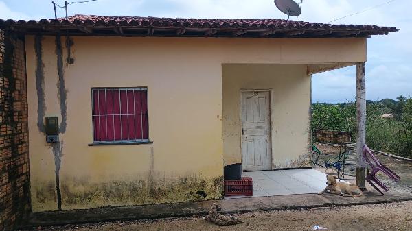 Vende-se em Santa Luzia Do Parua-MA  Casa, 69.30 de área privativa, 150.00 de área do terreno,  2_qto(s), varanda, a.serv, WC, 1_sala(s), cozinha.