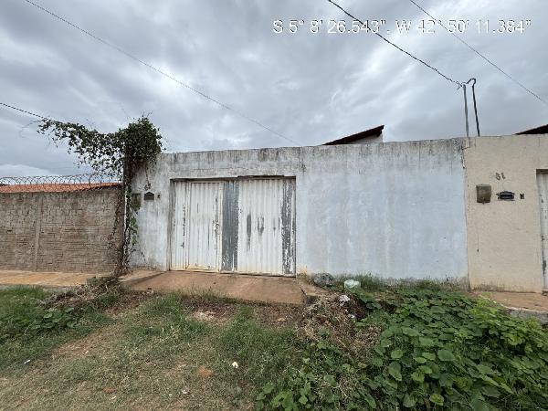 Vende-se em Timon-MA  Casa, 69.49 de área total, 69.49 de área privativa, 140.00 de área do terreno,  2_qto(s), varanda, a.serv, WC, 1_sala(s), cozinha.