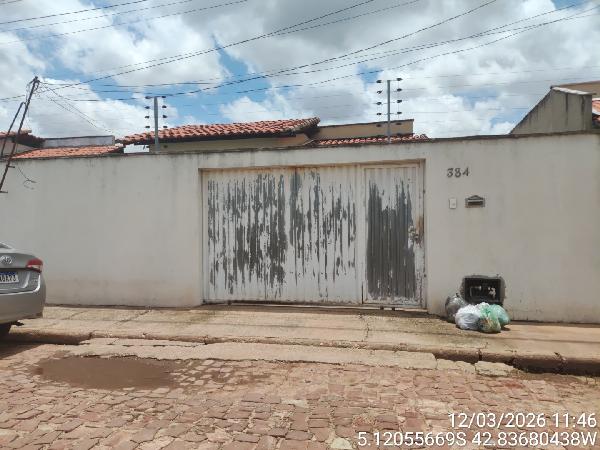 Vende-se em Timon-MA  Casa, 95.95 de área total, 95.95 de área privativa, 200.00 de área do terreno,  3_qto(s), a.serv, WC, 1_sala(s), cozinha, 1_vaga(s) de garagem.