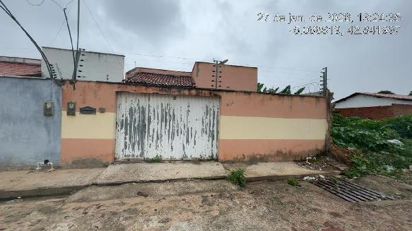 Vende-se em Timon-MA  Casa, 92.48 de área total, 92.48 de área privativa, 173.00 de área do terreno,  3_qto(s), a.serv, WC, 1_sala(s), cozinha, 1_vaga(s) de garagem.