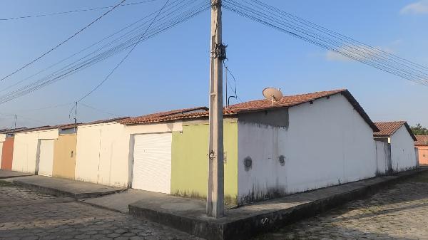 Vende-se em Cururupu-MA  Casa, 65.45 de área total, 65.45 de área privativa, 180.00 de área do terreno,  2_qto(s), varanda, a.serv, WC, 1_sala(s), cozinha, 1_vaga(s) de garagem.