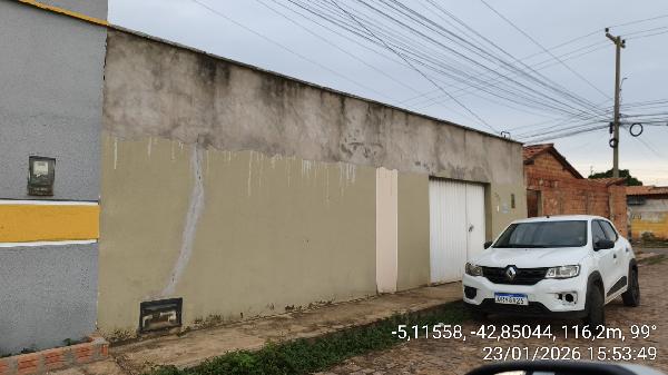 Vende-se em Timon-MA  Casa, 55.96 de área total, 55.96 de área privativa, 185.00 de área do terreno,  2_qto(s), WC, 1_sala(s), cozinha.