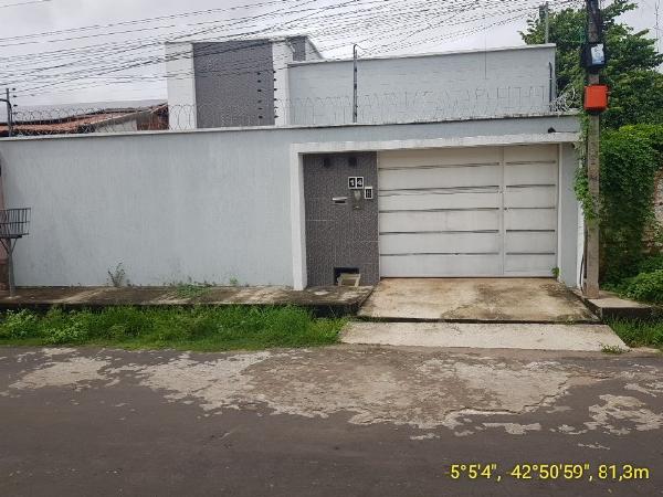 Vende-se em Timon-MA  Casa, 125.85 de área total, 125.85 de área privativa, 200.00 de área do terreno,  3_qto(s), a.serv, WC, 1_sala(s), cozinha, 1_vaga(s) de garagem.