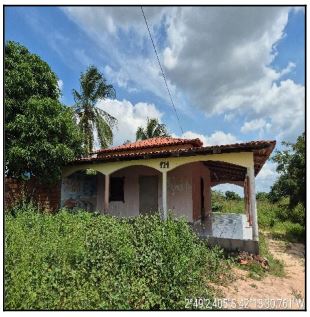 Vende-se em Tutoia-MA  Casa, 195.31 de área privativa, 195.31 de área do terreno,  2_qto(s), a.serv, 1_sala(s), cozinha.