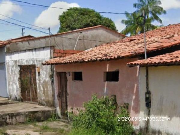 Vende-se em Paco Do Lumiar-MA  Casa, 72.90 de área total, 72.90 de área privativa, 168.75 de área do terreno,  1_qto(s), a.serv, WC, 1_sala(s), cozinha.