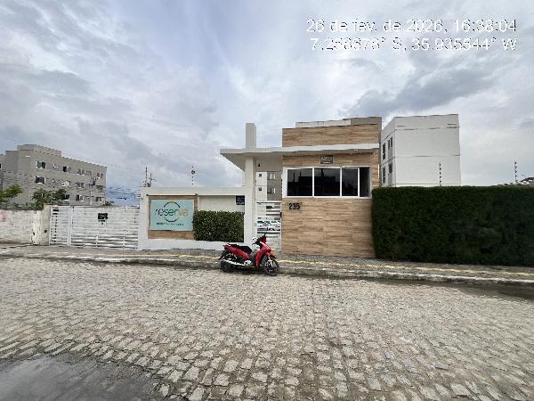 Vende-se em Campina Grande-PB  apto, 82.48 de área total, 40.52 de área privativa,  2_qto(s), WC, 1_sala(s), cozinha, 1_vaga(s) de garagem.